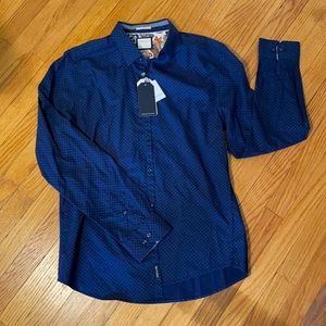 NWT buttondown size L